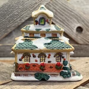 2003 "Train Station" w/ Clock Tower by Cobblestone Corners Christmas Village